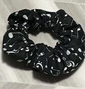 Black music notes scrunchie