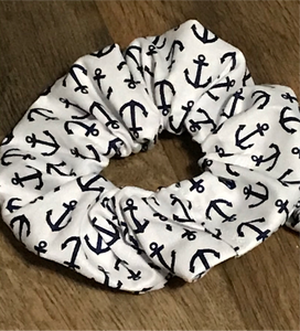 White with navy anchors scrunchie