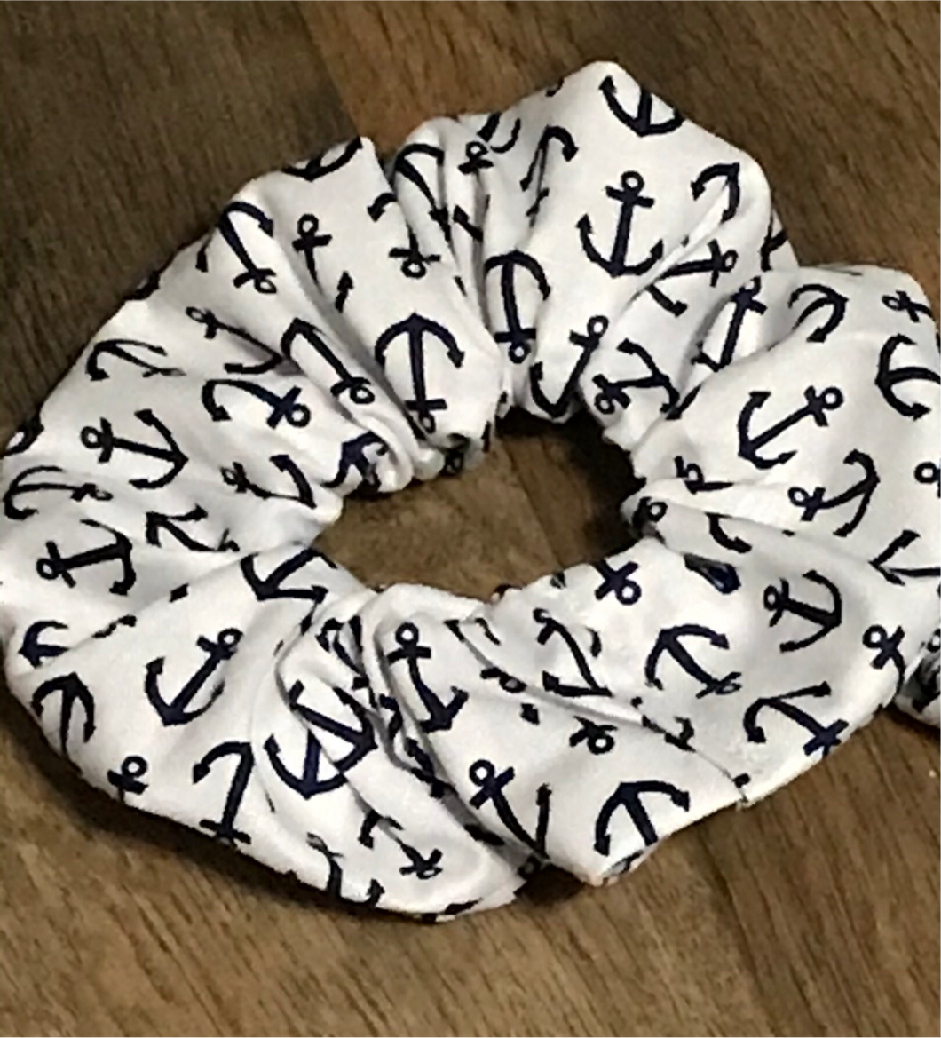 White with navy anchors scrunchie